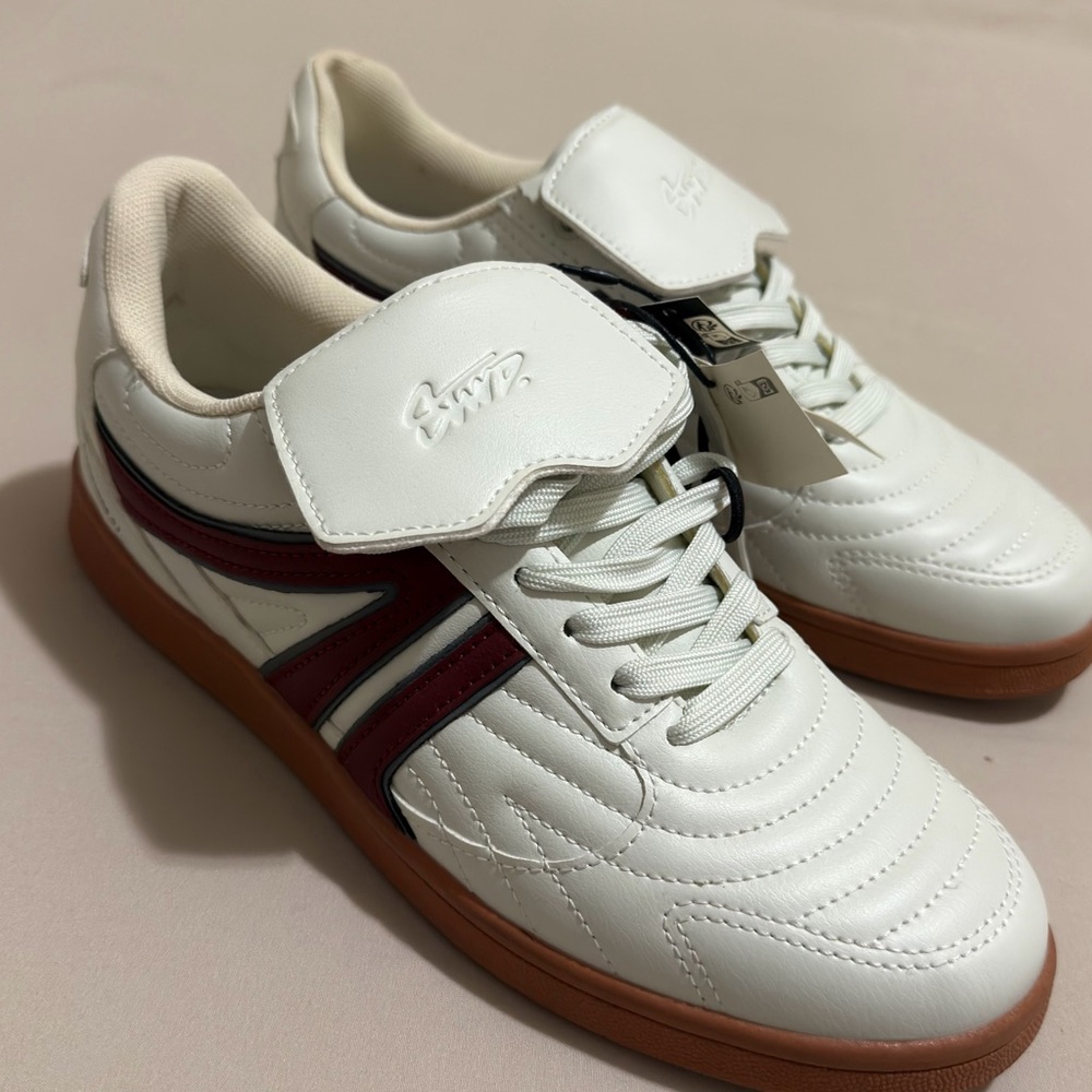 Pull&Bear White Sneakers with Maroon Stripes and Gum Sole